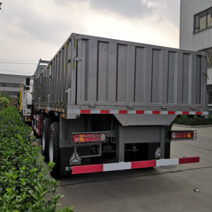 รถบรรทุกสินค้า SINOTRUK HOWO 6*4 กำลัง 371 แรงม้า สำหรับขายในตลาดโลก พร้อมกล่องบรรทุกที่ปรับแต่งได้ - Product Image 6