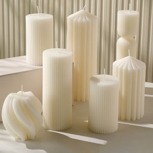 <span class=keywords><strong>Bougie</strong></span> Pilier Blanche Faite à la Main Simple et Élégante, Grande <span class=keywords><strong>Bougie</strong></span> Romantique pour Mariage et Anniversaire, <span class=keywords><strong>Bougie</strong></span> Côtelée Épaisse Parfumée pour Décoration d'Intérieur - Product Image 2