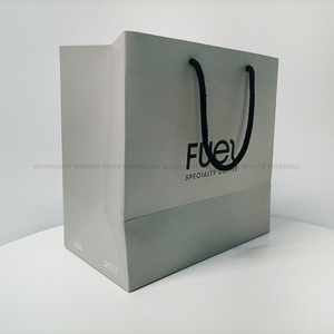 <span class=keywords><strong>2025</strong></span> Hot Túi giấy tùy chỉnh bán buôn quần áo Cửa hàng bao bì Tạ Ơn Quà tặng Túi giấy với xử lý - Product Image 2