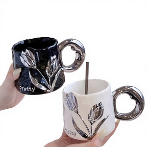 Tazza da Caffè Tulipano All'Ingrosso, Ceramica di Lusso Raffinata, Nuovo Stile 2025 per Coppie, Altamente Attraente per Donne - Product Image 4