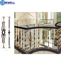 Rampe d'escalier en fer forgé et aluminium avec garde-corps en verre trempé de 12 mm, design moderne