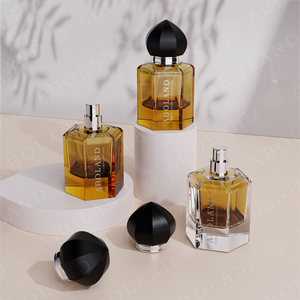 Flacon de parfum de luxe au design nouveau, logo personnalisé et décoration de pompon coloré, flacon de parfum en verre - Product Image 3