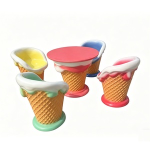 Tables et chaises en résine sculptée imperméables pour l'extérieur, personnalisées, avec un design coloré pour la décoration des cafés, vente en gros - Product Image 3