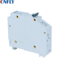 Disjoncteur miniature (MCB) CNFLY 1Pôle 10A 15A 20A 25A 32A 40A 60A avec protection contre les surintensités, boîtier blanc/noir, à brancher sur support, conforme IEC60898
