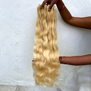 Extensiones de Cabello Humano Remy Rubio Indio de Lujo de 28 Pulgadas con Doble Trama a Máquina, Resistentes a la Caída, Suaves y Brillantes - Product Image 1