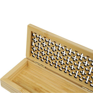 Caja de Almacenamiento de Bambú Ecológica de Lujo con Tapa Abatible y Diseño Hueco DS, con Acabado Delicado - Caja de Regalo para Vino y Manualidades - Product Image 3