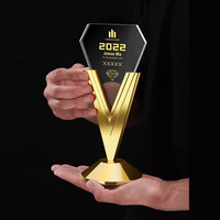 Plaque de récompense en cristal personnalisée trophée en métal souvenir tasse en verre trophée en cuivre pour les cadeaux de bienvenue et les cadeaux de salon professionnel