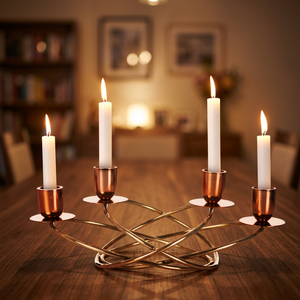 Candelabro de Metal con Baño de Cobre para 4 Velas, Anillo Portavelas para Decoración de Bodas y Hogar - Product Image 1