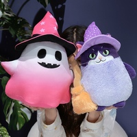 En gros, Poupée en peluche fantôme douce et moelleuse, fantôme dégradé et balai de sorcière avec chat pour décoration festive, cadeau d'Halloween pour enfants