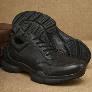 Chaussures de marche pour hommes en cuir véritable, bout rond, lacets, semelle extérieure en caoutchouc amortie, noires, style décontracté et sportif - Product Image 1