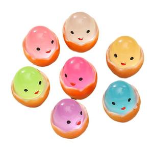 ของตกแต่งเรซิ่นรูปสัตว์การ์ตูน 3 มิติ สเตอริโอ เรืองแสง เป็นมิตรกับสิ่งแวดล้อม วาดด้วยมือ ของขวัญชิ้นเล็กๆ สำหรับเด็ก งานประดิษฐ์เครื่องประดับเรซิ่น คริสต์มาส - Product Image 5