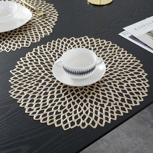 طاولة طعام مزخرفة مفرغة من الحصير الذهبية المعدنية مناسبة للعطلات وحفلات الزفاف - Product Image 4