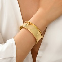 Bracelet manchette de luxe pour femme en alliage, plaqué or, design irrégulier, simple, avec breloque ouverte