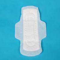 Machine automatique compacte pour la fabrication de serviettes hygiéniques féminines, petites serviettes hygiéniques de jour, serviettes hygiéniques de nuit à haute vitesse