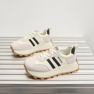 Chaussures de sport haut de gamme personnalisées avec logo, chaussures de sport d'extérieur pour femmes de haute qualité, chaussures de sport décontractées simples et personnalisables - Product Image 2