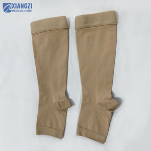 Calcetines de Compresión con Banda de Silicona Antideslizante 20-30mmHg, Medias de Soporte para Pantorrillas Anchas con Punta Abierta para Hinchazón y Várices - Product Image 2