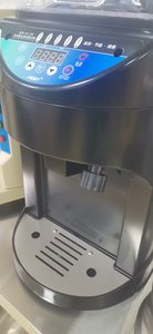 เครื่องทำน้ำแข็งไสไฟฟ้า FEST ขนาด 8 กิโลกรัม/นาที 110V/220V - Product Image 3