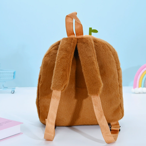 Mochila de felpa de oso <span class=keywords><strong>Capibara</strong></span> de cinco colores en forma de M, bonita y aturdida, mochila escolar de doble hombro, juguete de peluche - Product Image 3