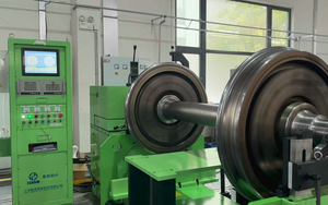 La máquina de equilibrio dinámico de juntas universales para motores y ruedas de trenes cuenta con un amplio rango de regulación de velocidad - Product Image 3