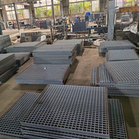 Grille en acier noir pour passerelle de plateforme
