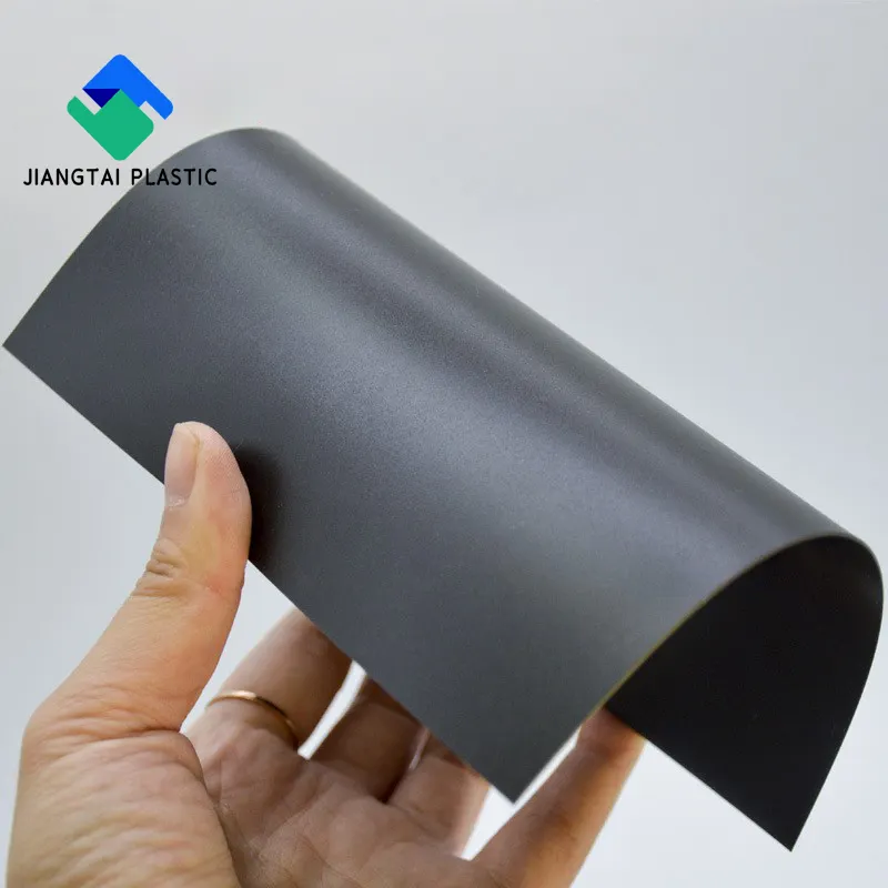 ผู้ผลิตพีวีซี Jiangtai 125ไมครอนม้วนพลาสติกพีวีซีสีดำแข็ง