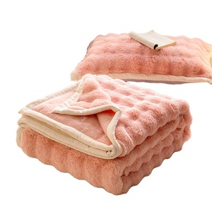 Couverture en polaire épaisse et douce, personnalisable pour canapé, lit et sieste au bureau, utilisable toute l'année - Product Image 1