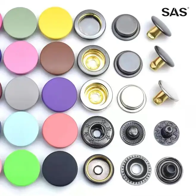 SAS品質保証装飾ラウンドカスタムロゴサイズ衣類用カラフルなメタルスナップボタン