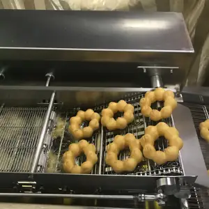 Commercial donut maker mini cake doughnut electric fryer machine fully automatic Mochi donut frying system for bakery shop
