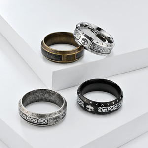Anillo de Acero Inoxidable con Runas Vikingas Nórdicas Únicas <span class=keywords><strong>para</strong></span> Hombre, Anillo Clásico de Boda y Compromiso con Incrustaciones <span class=keywords><strong>para</strong></span> Fiestas y Aniversarios - Product Image 4