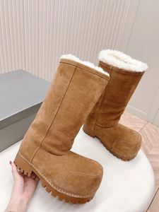 Zapatos para Caminar de Diseñador de Alta Calidad para Hombre y Mujer Calzado Deportivo para Hombre en Combinación de Colores Blanco y Negro, Forrado en Malla, Acolchado y Antiolor - Product Image 2