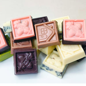 Geliqi Chocolate Agridulce Exótico de Alta Calidad con Infusión de Sabor a Melocotón Blanco en Forma de Caramelo Sólido - Product Image 2