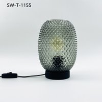 Lampe de table en verre de style nordique, minimaliste et créative, pour chambre à coucher, hôtel, style postmoderne
