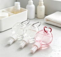 Flacon pulvérisateur en PETG en forme de cœur, 30ml/50ml, personnalisable, avec crochet, pour parfum de voyage portable – Vente en gros