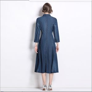 Robe en jean rétro brodée Cheongsam à manches longues pour femmes - Product Image 4