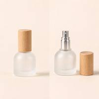 Flacon pulvérisateur en verre de 10 ml avec couvercle en bambou, design créatif et luxueux, pour huiles essentielles et reconditionnement de parfums fins