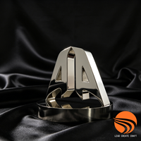 Trophée en métal poli miroir de haute qualité, sculpture de lettres durable, base gravée sur mesure avec précision, pour événements annuels d'entreprise