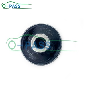 Vordere Querlenker Große Buchse für TOYOTA Rush F700 2007-2017 & Daihatsu <span class=keywords><strong>Terios</strong></span> <span class=keywords><strong>II</strong></span> 48068-BZ120-BH - Product Image 3
