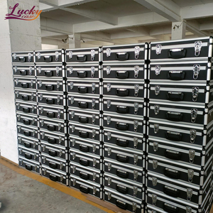 Étui à pédales en aluminium robuste avec étui de rangement et de transport sécurisé en mousse EVA pour pédaliers d'effets de guitare Étui en aluminium personnalisé - Product Image 6