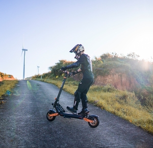 Patinete Eléctrico Plegable de 250W con Doble Motor y Largo Alcance, 60V, para Adultos, Rápido, de Dos Ruedas, Envío desde Almacén en la UE para Kukirin G4 - Product Image 3