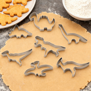 Juego de cortadores de galletas de acero inoxidable con diseño de dinosaurio, molde para galletas y pasteles de acero inoxidable de 7 piezas, molde para pasteles de fondant, repostería - Product Image 4
