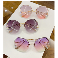 Vente en gros de lunettes de soleil en diamant pour femmes Offre Spéciale, lunettes de soleil vintage scintillantes surdimensionnées pour femmes lunettes de fête