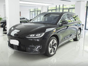 L'Apex du Luxe Électrique : Puissance Imposante, Espace Intelligent - Product Image 3