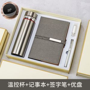 Set de Regalo Empresarial Personalizado de Lujo: Libreta, Bolígrafo y Caja de Regalo Hecha a Mano - Product Image 4