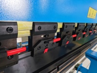 Usine populaire mondiale Offre Spéciale CHZOM machine de pliage de tôle de haute qualité à bon prix