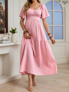 En stock <span class=keywords><strong>Robe</strong></span> <span class=keywords><strong>longue</strong></span> de maternité d'été unie à col en U, manches courtes volantées, dos smocké, taille à nouer et coupe évasée à volants - Product Image 3