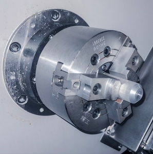 Torno CNC Horizontal de alta calidad de China Torreta de potencia de eje Y fácil de usar con contrapunto para procesamiento de piezas de reloj - Product Image 4