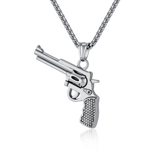 Collier pendentif revolver en acier inoxydable pour homme, style western cowboy, bijoux de mode, chaîne à design géométrique - Product Image 1
