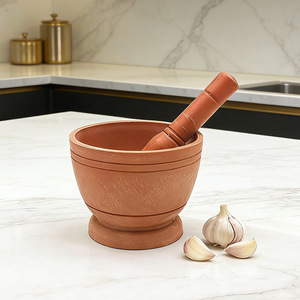 Mortero y pilón de cerámica Nahe para ajo, molinillo manual de hierbas para uso en la cocina - Product Image 3