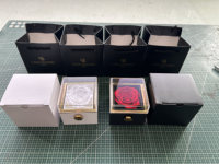 Kotak Perhiasan Bunga Segar Buatan Tangan Baru, Kotak Persegi untuk Pertunangan, Cincin Mawar Awet, Kalung, Kotak Akrilik Bermotif Marmer Dua Warna, Kotak Putar dengan Lumut