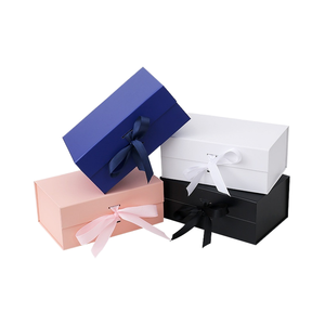 صندوق هدايا فاخر مغناطيسي قابل للطي من الورق المقوى الصلب مع شريط مغناطيسي قابل للطي - Product Image 2
